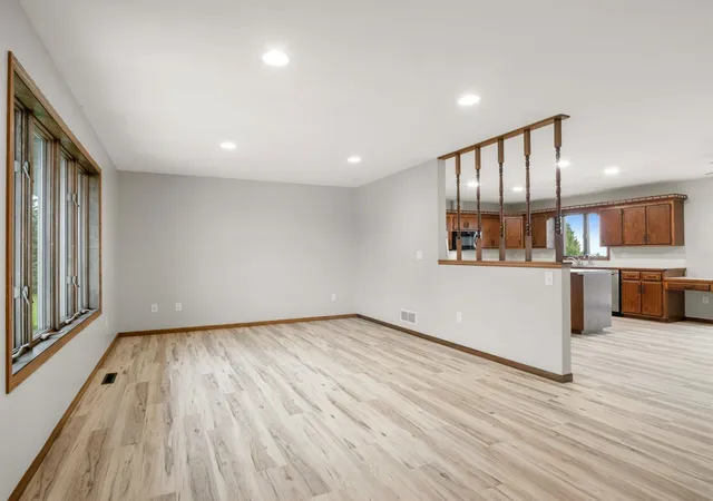 Photo 3 of Single family home for sale at 2250 Country Trl W, Jordan, MN 55352 | MLS# 7151820 | Listing updated on 2026-10-02