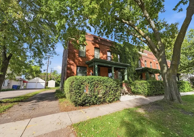 Photo 1 of Single family home for sale at 111 Isabel St E, Saint Paul, MN 55107 | MLS# 7151821 | Listing updated on 2026-10-07