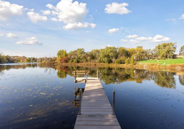 Photo 4 of Single family home for sale at 8020 Timber Lake Dr, Eden Prairie, MN 55347 | MLS# 7151825 | Listing updated on 2026-10-22