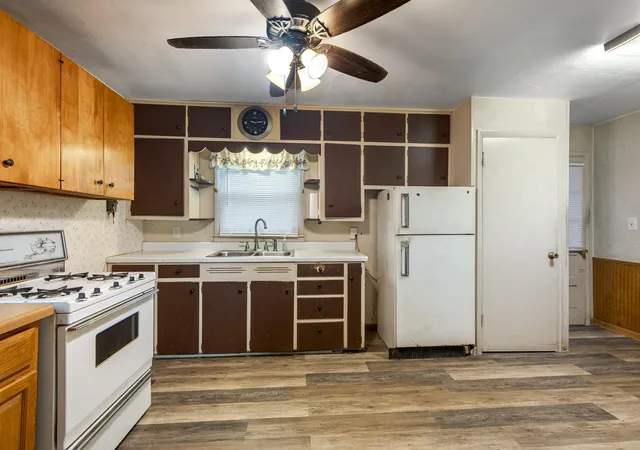 Photo 3 of Sale Pending at 521 S 2nd Street, La Crescent, MN 55947 | MLS# 7151855 | Listing updated on 2026-10-07