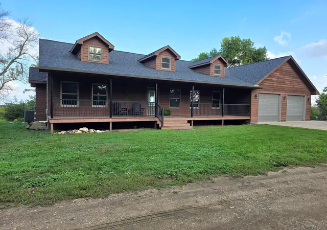 Single family home for sale at 1583 Highway 68, Canby, MN 56220 | MLS# 7151885