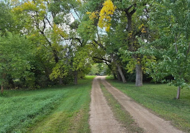Photo 4 of Single family home for sale at 1583 Highway 68, Canby, MN 56220 | MLS# 7151885 | Listing updated on 2026-09-30