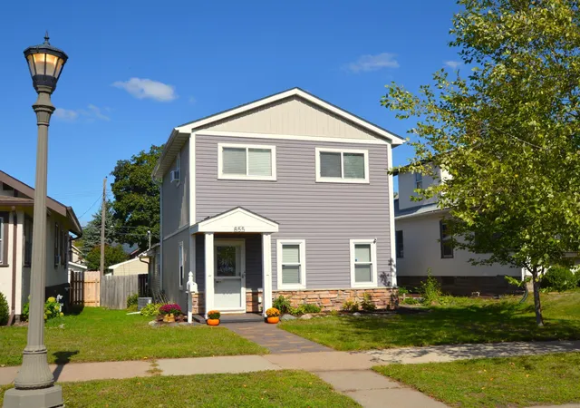 Photo 1 of Single family home for sale at 855 Cottage Ave E, Saint Paul, MN 55106 | MLS# 7151887 | Listing updated on 2026-10-17