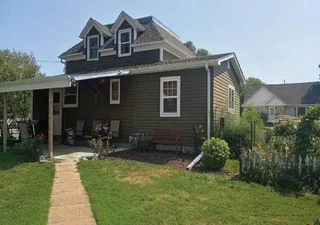 Photo 2 of Single family home for sale at 210 Snure St, Lakefield, MN 56150 | MLS# 7151889 | Listing updated on 2026-10-17