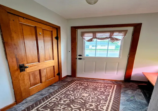 Photo 4 of Single family home for sale at 210 Snure St, Lakefield, MN 56150 | MLS# 7151889 | Listing updated on 2026-10-17
