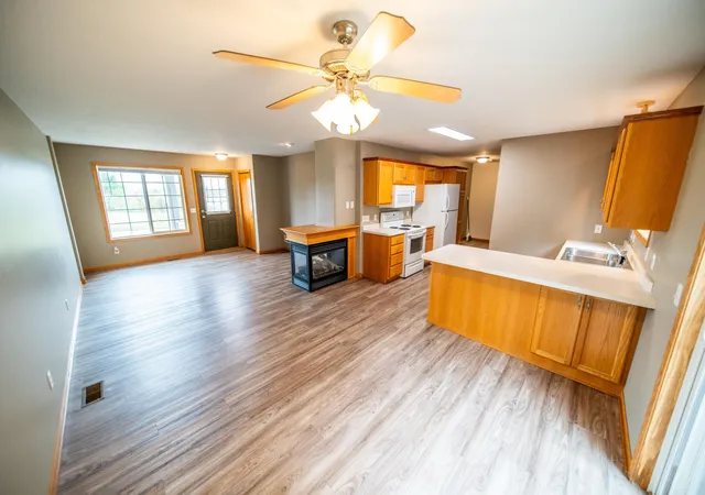 Photo 3 of Single family home for sale at 733 Baylee Pl Sw, Pine Island, MN 55963 | MLS# 7151894 | Listing updated on 2026-09-30