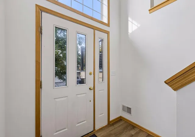 Photo 2 of Single family home for sale at 7616 Southridge Ln, Savage, MN 55378 | MLS# 7151897 | Listing updated on 2026-09-30