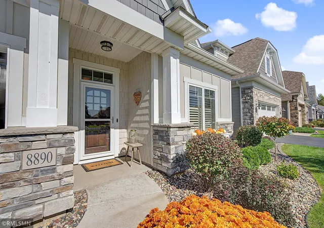 Photo 2 of Single family home for sale at 8890 Irving Blvd N, Lake Elmo, MN 55042 | MLS# 7151900 | Listing updated on 2026-10-06