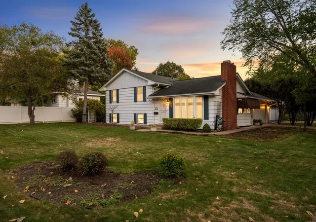 Photo 3 of Single family home for sale at 4617 W 90th Street, Minneapolis, MN 55437 | MLS# 7151904 | Listing updated on 2026-10-08