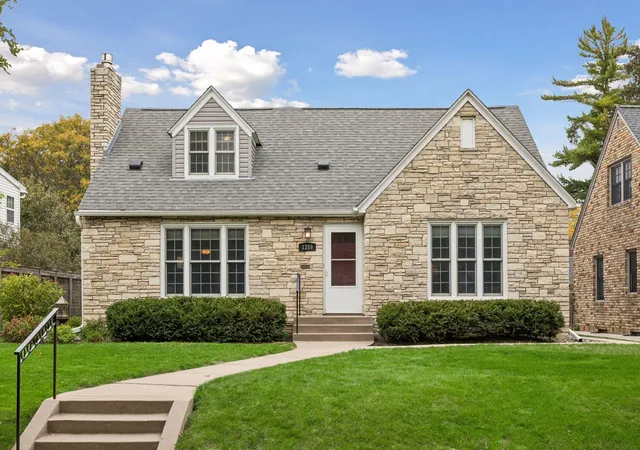 Photo 3 of Single family home for sale at 1359 Idaho Ave W, Saint Paul, MN 55108 | MLS# 7151906 | Listing updated on 2026-10-20