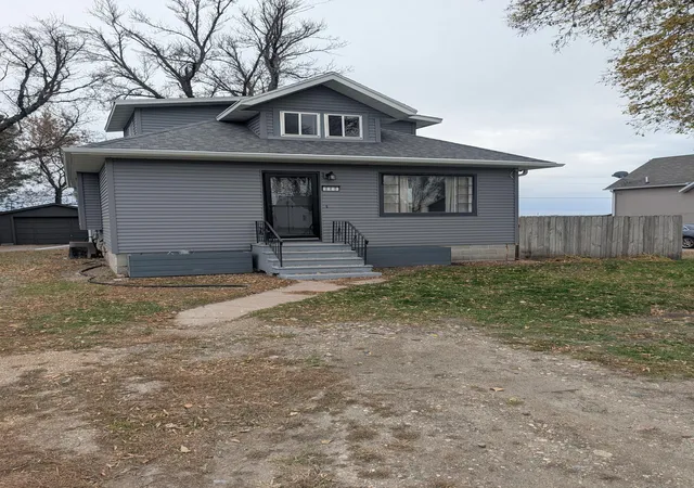 Photo 1 of Single family home for sale at 840 Elm St, Kindred, ND 58051 | MLS# 7151911 | Listing updated on 2026-10-27