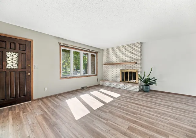 Photo 3 of Single family home for sale at 1402 E Gateway Cir S #H, Fargo, ND 58103 | MLS# 7151912 | Listing updated on 2026-10-03