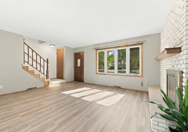 Photo 3 of Single family home for sale at 1402 E Gateway Cir S #H, Fargo, ND 58103 | MLS# 7151912 | Listing updated on 2026-10-03
