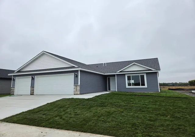 Single family home for sale at 1088 Cullen St, Saint Peter, MN 56082 | MLS# 7151939