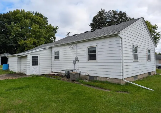 Photo 3 of Sale Pending at 461 2nd Street Nw, Wells, MN 56097 | MLS# 7151948 | Listing updated on 2026-09-30