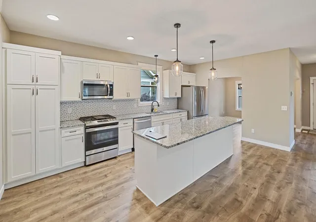 Photo 4 of Single family home for sale at 316 Prairie Way S, Bayport, MN 55003 | MLS# 7151966 | Listing updated on 2026-10-09