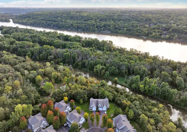 Photo 2 of Single family home for sale at 218 River Woods Dr W, Saint Paul Park, MN 55071 | MLS# 7151972 | Listing updated on 2026-10-07
