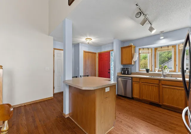 Photo 3 of Single family home for sale at 30731 Redding Ave, Shafer, MN 55074 | MLS# 7151974 | Listing updated on 2026-10-01