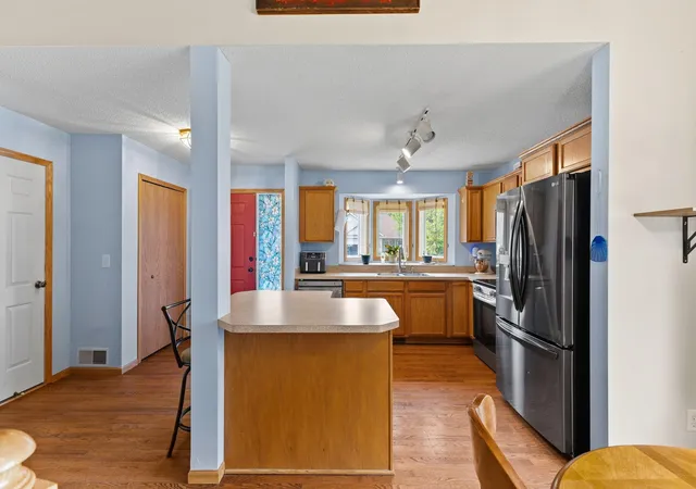 Photo 4 of Single family home for sale at 30731 Redding Ave, Shafer, MN 55074 | MLS# 7151974 | Listing updated on 2026-10-01