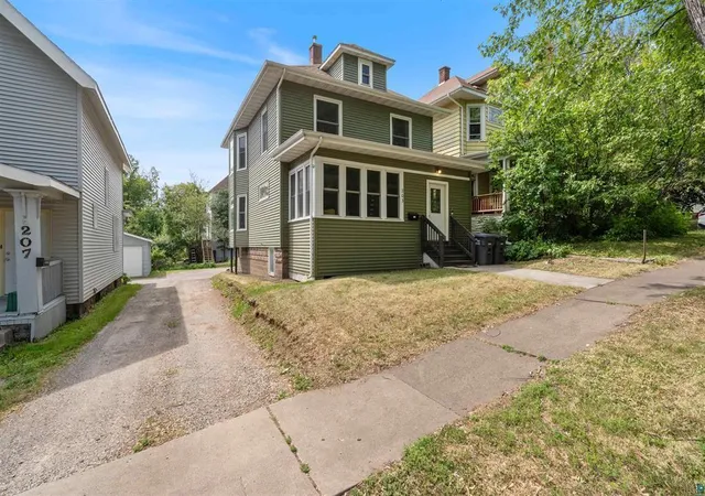 Photo 1 of Single family home for sale at 203 S 18th Avenue E, Duluth, MN 55812 | MLS# 7151993 | Listing updated on 2026-10-21