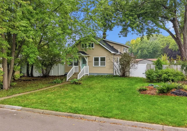 Photo 4 of Single family home for sale at 3411 Lee Ave N, Minneapolis, MN 55422 | MLS# 7152004 | Listing updated on 2026-10-01