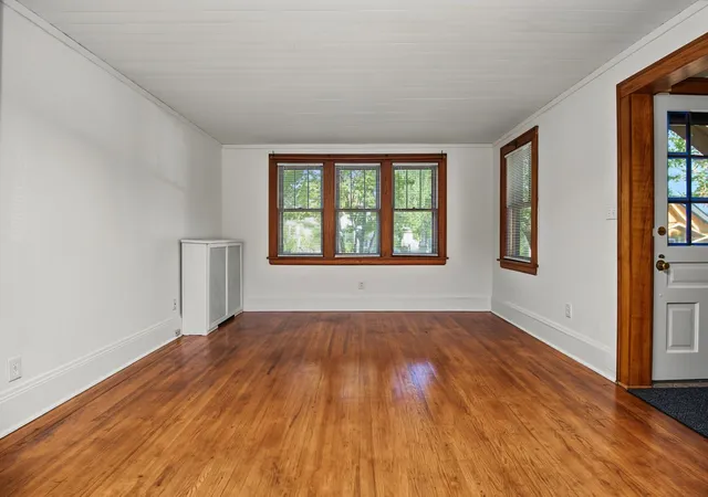 Photo 3 of Single family home for sale at 1144 Charles Ave, Saint Paul, MN 55104 | MLS# 7152006 | Listing updated on 2026-10-09