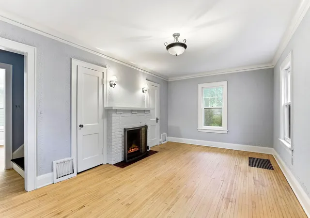 Photo 3 of Single family home for sale at 346 E 50th Street, Minneapolis, MN 55419 | MLS# 7152009 | Listing updated on 2026-10-02