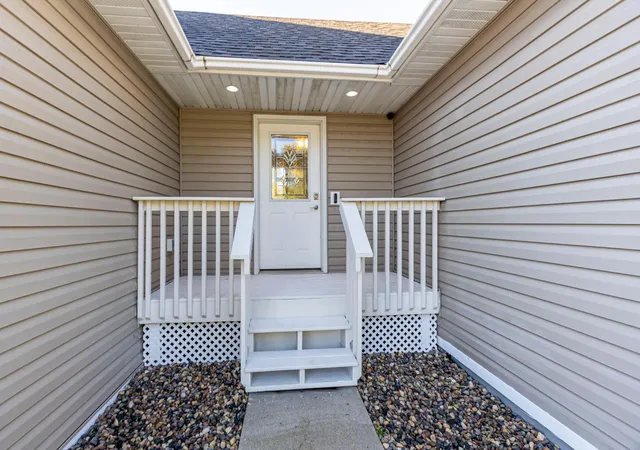 Photo 3 of Single family home for sale at 3690 Wahtomin Trl NW, Alexandria, MN 56308 | MLS# 7152010 | Listing updated on 2026-10-01