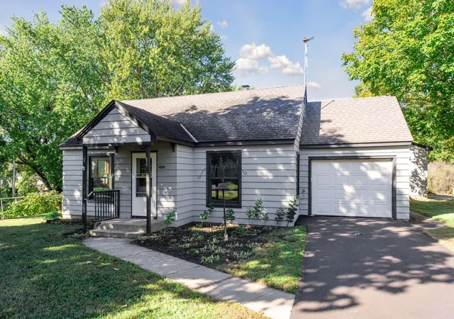 Photo 1 of Single family home for sale at 16282 West Ave Se, Prior Lake, MN 55372 | MLS# 7152016 | Listing updated on 2026-10-07