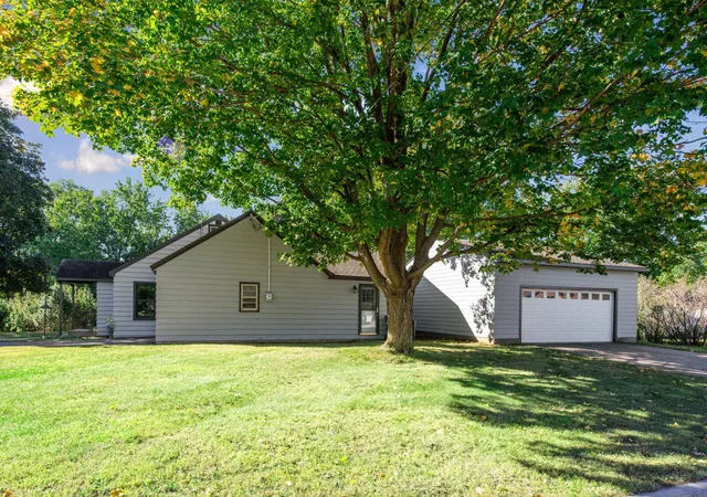 Photo 2 of Single family home for sale at 16282 West Ave Se, Prior Lake, MN 55372 | MLS# 7152016 | Listing updated on 2026-10-07