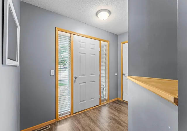 Photo 4 of Sale Pending at 2486 Bridgewater Pl S, Cambridge, MN 55008 | MLS# 7152017 | Listing updated on 2026-10-05