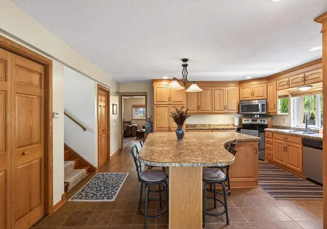 Photo 3 of Single family home for sale at 9551 Riverview Rd, Eden Prairie, MN 55347 | MLS# 7152031 | Listing updated on 2026-09-30
