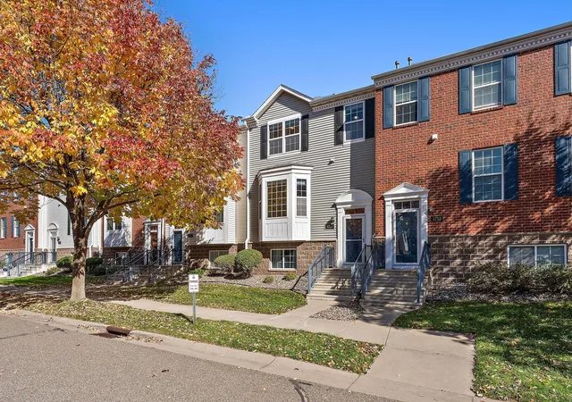 Photo 3 of Single family home for sale at 6750 158th Street W, Apple Valley, MN 55124 | MLS# 7152036 | Listing updated on 2026-10-29
