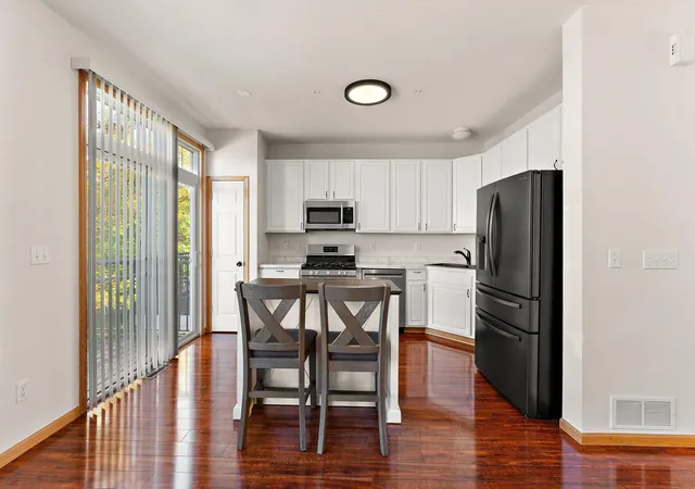Photo 4 of Single family home for sale at 6750 158th Street W, Apple Valley, MN 55124 | MLS# 7152036 | Listing updated on 2026-10-29
