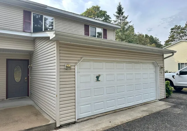 Photo 3 of Townhouse for sale at 806 Pine St #5, Park Rapids, MN 56470 | MLS# 7152046 | Listing updated on 2026-09-30