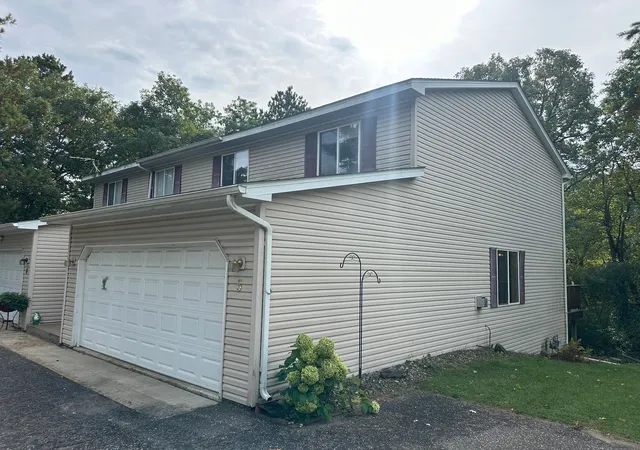 Photo 3 of Townhouse for sale at 806 Pine St #5, Park Rapids, MN 56470 | MLS# 7152046 | Listing updated on 2026-09-30