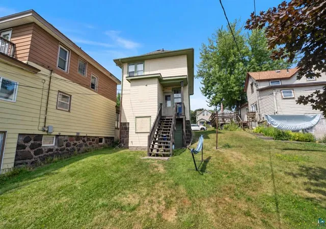 Photo 3 of Single family home for sale at 1010 E 9th Street, Duluth, MN 55805 | MLS# 7152058 | Listing updated on 2026-10-02