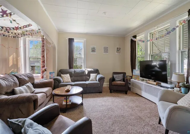 Photo 4 of Single family home for sale at 1010 E 9th Street, Duluth, MN 55805 | MLS# 7152058 | Listing updated on 2026-10-02