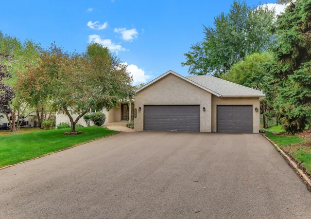 Photo 2 of Single family home for sale at 2646 Shadow Ln, Chaska, MN 55318 | MLS# 7152059 | Listing updated on 2026-10-02