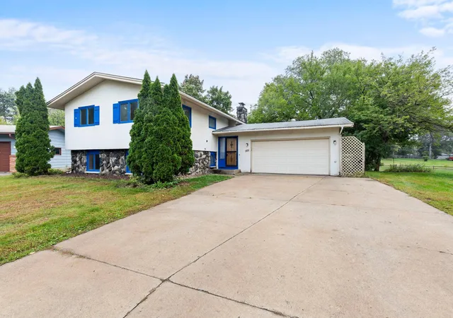 Photo 3 of Sale Pending at 8016 Brunswick Ave N, Minneapolis, MN 55443 | MLS# 7152062 | Listing updated on 2026-10-04
