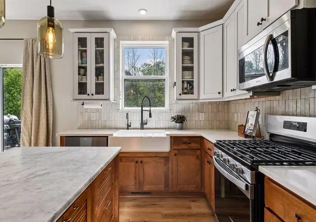 Photo 4 of Single family home for sale at 1017 Fabel Ln, Waconia, MN 55387 | MLS# 7152068 | Listing updated on 2026-10-02