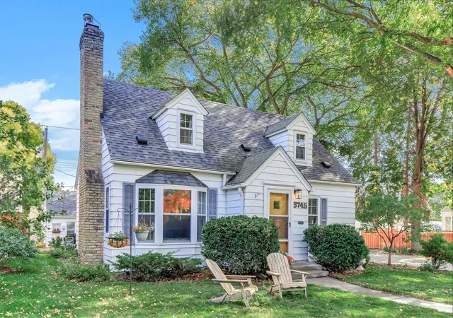 Photo 2 of Single family home for sale at 5745 12th Avenue S, Minneapolis, MN 55417 | MLS# 7152087 | Listing updated on 2026-10-09