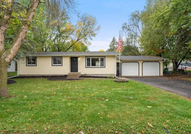 Photo 2 of Single family home for sale at 1397 Meadowlark Ln, New Richmond, WI 54017 | MLS# 7152097 | Listing updated on 2026-10-08