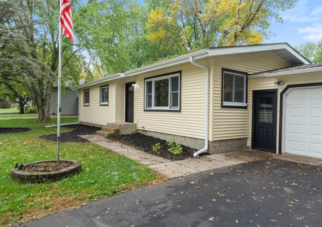 Photo 4 of Single family home for sale at 1397 Meadowlark Ln, New Richmond, WI 54017 | MLS# 7152097 | Listing updated on 2026-10-08