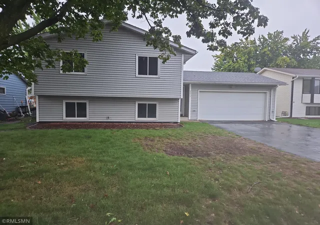 Photo 1 of Single family home for sale at 5072 Upper 182nd St W, Farmington, MN 55024 | MLS# 7152124 | Listing updated on 2026-10-01
