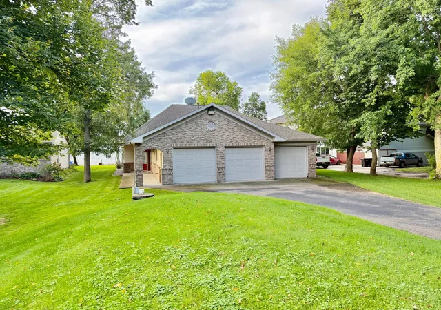 Photo 4 of Single family home for sale at 41770 Riviera Dr, Ottertail, MN 56571 | MLS# 7152133 | Listing updated on 2026-10-01