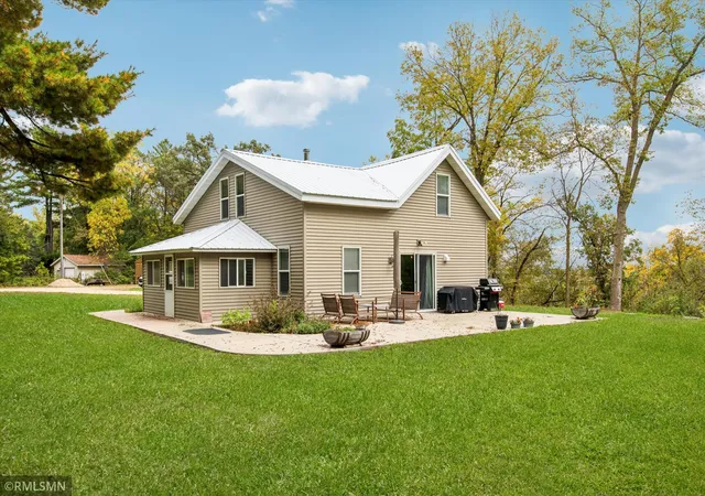 Photo 3 of Single family home for sale at 235 Green Spring Rd, Red Wing, MN 55066 | MLS# 7152142 | Listing updated on 2026-10-02