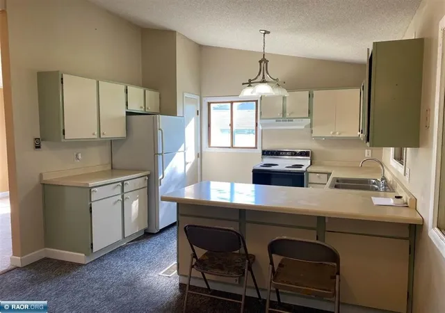 Photo 4 of Single family home for sale at 208 Andover Rd, Hoyt Lakes, MN 55750 | MLS# 7152144 | Listing updated on 2026-09-30