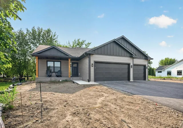 Photo 1 of Single family home for sale at 9935 14th Circle Ne, Saint Michael, MN 55376 | MLS# 7152146 | Listing updated on 2026-09-30