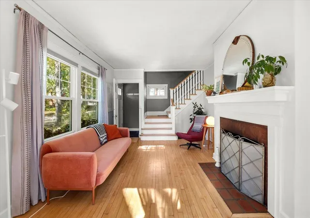 Photo 2 of Single family home for sale at 2637 2nd Avenue S, Minneapolis, MN 55408 | MLS# 7152150 | Listing updated on 2026-10-26